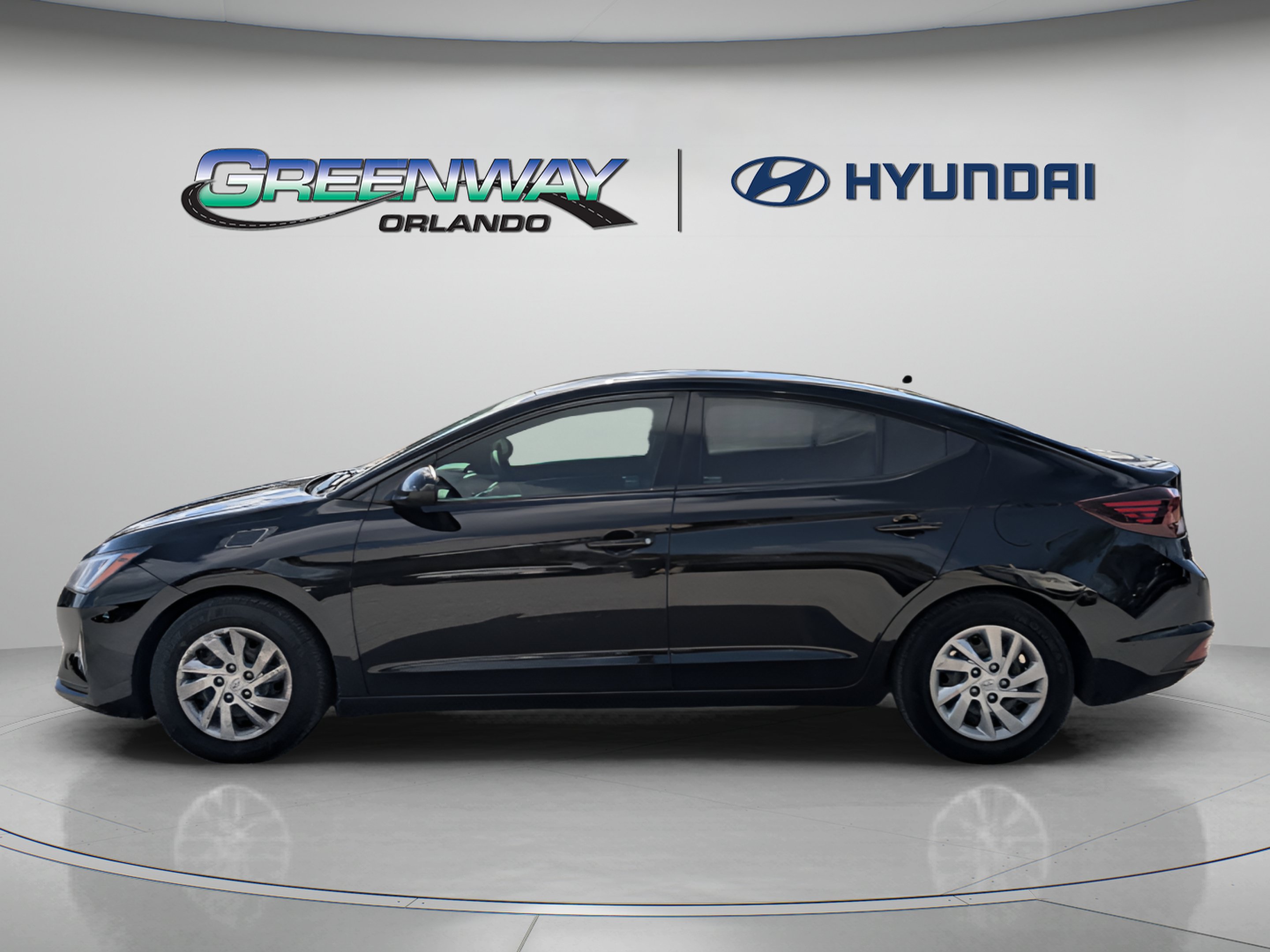 Used 2020 Hyundai Elantra SE w/ Cargo Package (C1) FWD image 5
