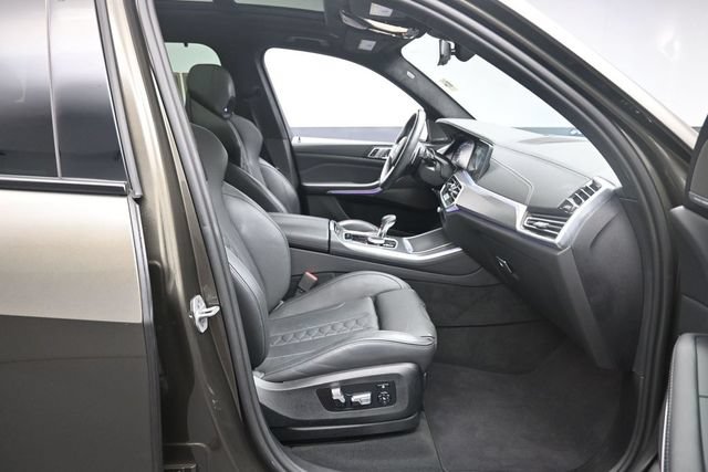 Used 2023 BMW X5 M w/ Executive Package AWD/4WD image 32
