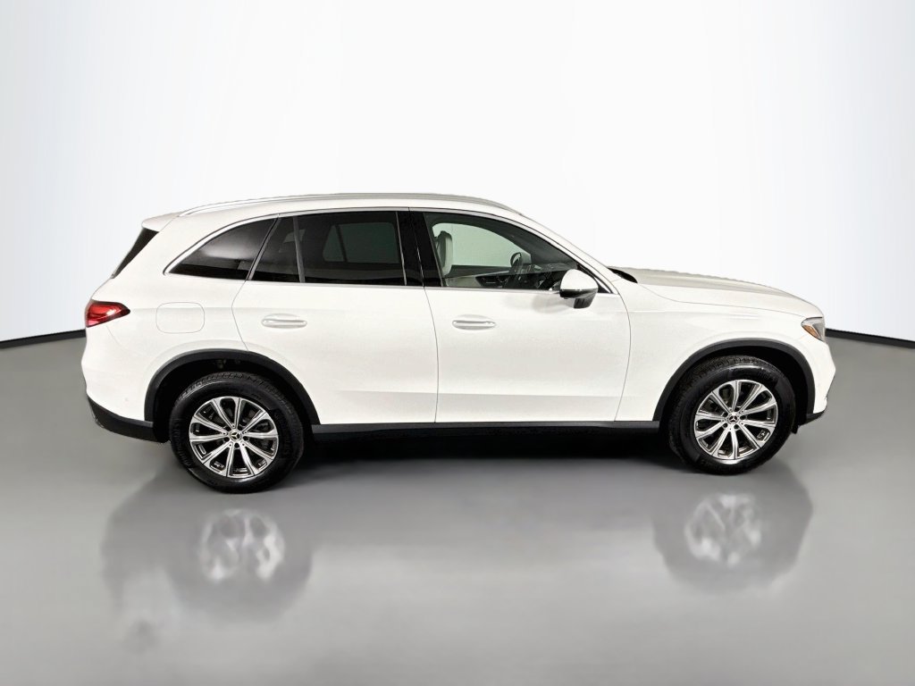 Used 2026 Mercedes-Benz GLC 300 4MATIC image 8