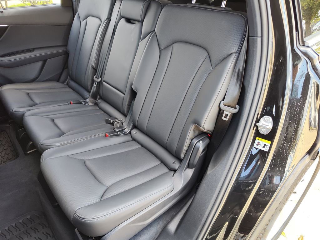 Certified 2025 Audi Q7 3.0T Prestige w/ Prestige Package image 37