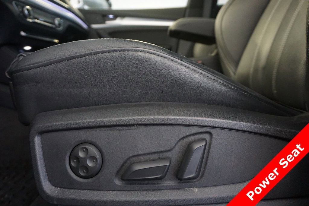 Used 2024 Audi Q5 2.0T Prestige w/ Prestige Package image 7