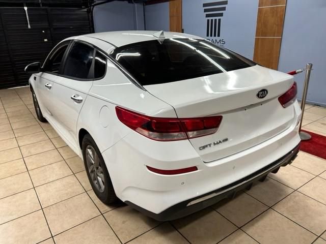 Used 2020 Kia Optima LX image 2