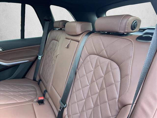 Used 2025 BMW X5 sDrive40i w/ Parking Assistance Package image 20