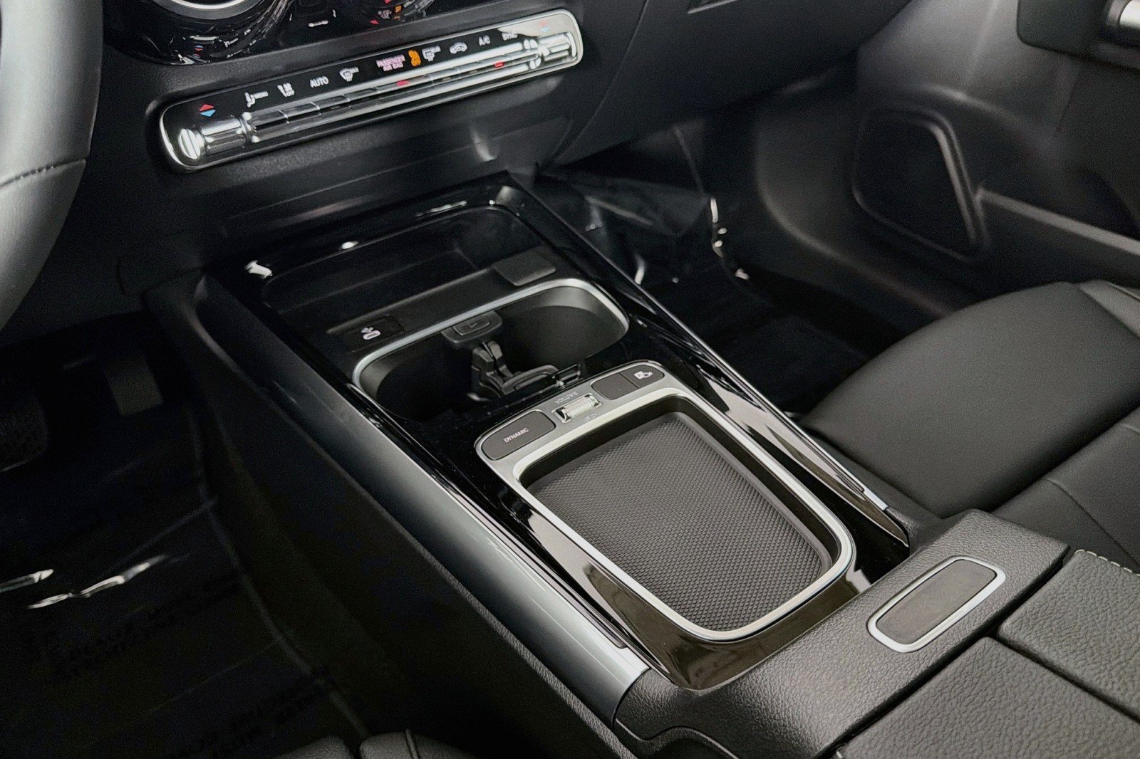 New 2026 Mercedes-Benz GLA 250 image 5
