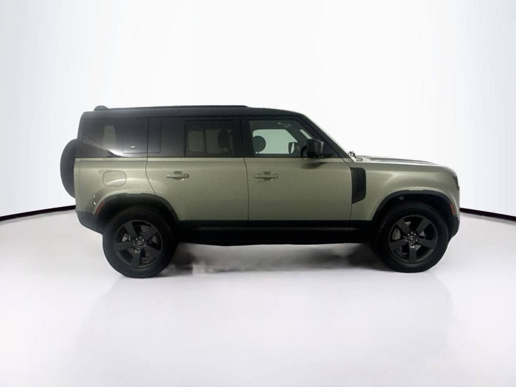 Used 2023 Land Rover Defender 110 X-Dynamic SE AWD/4WD image 4