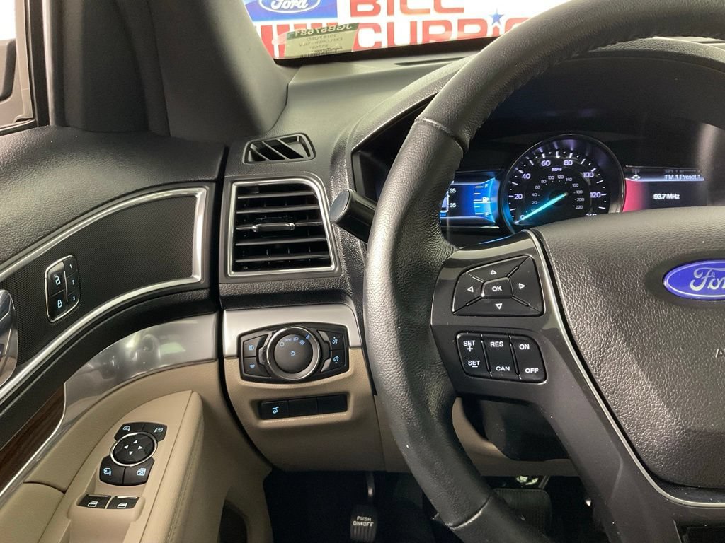 Certified 2018 Ford Explorer Limited FWD image 24