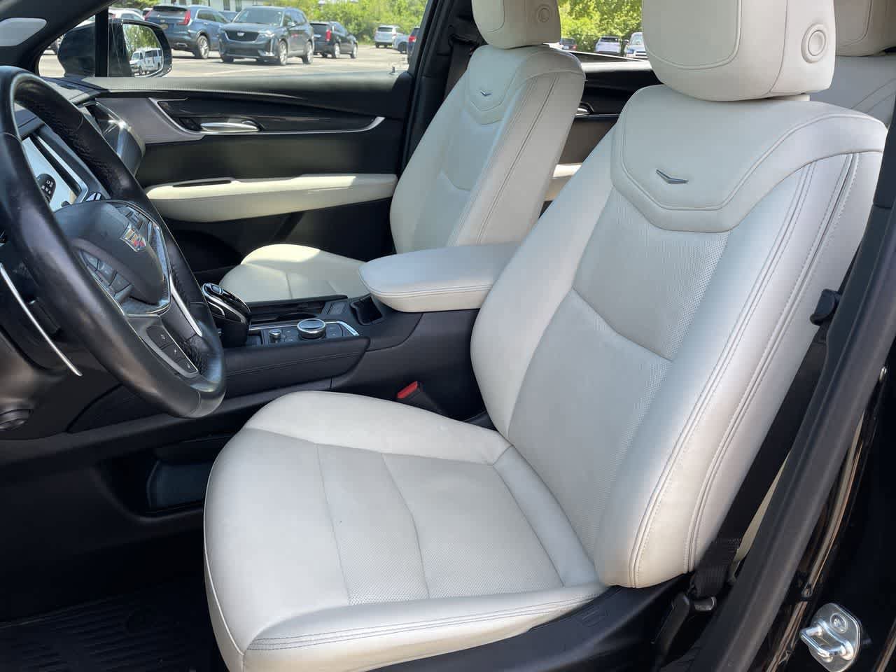 Used 2024 Cadillac XT5 Sportv w/ Technology Package AWD/4WD image 12