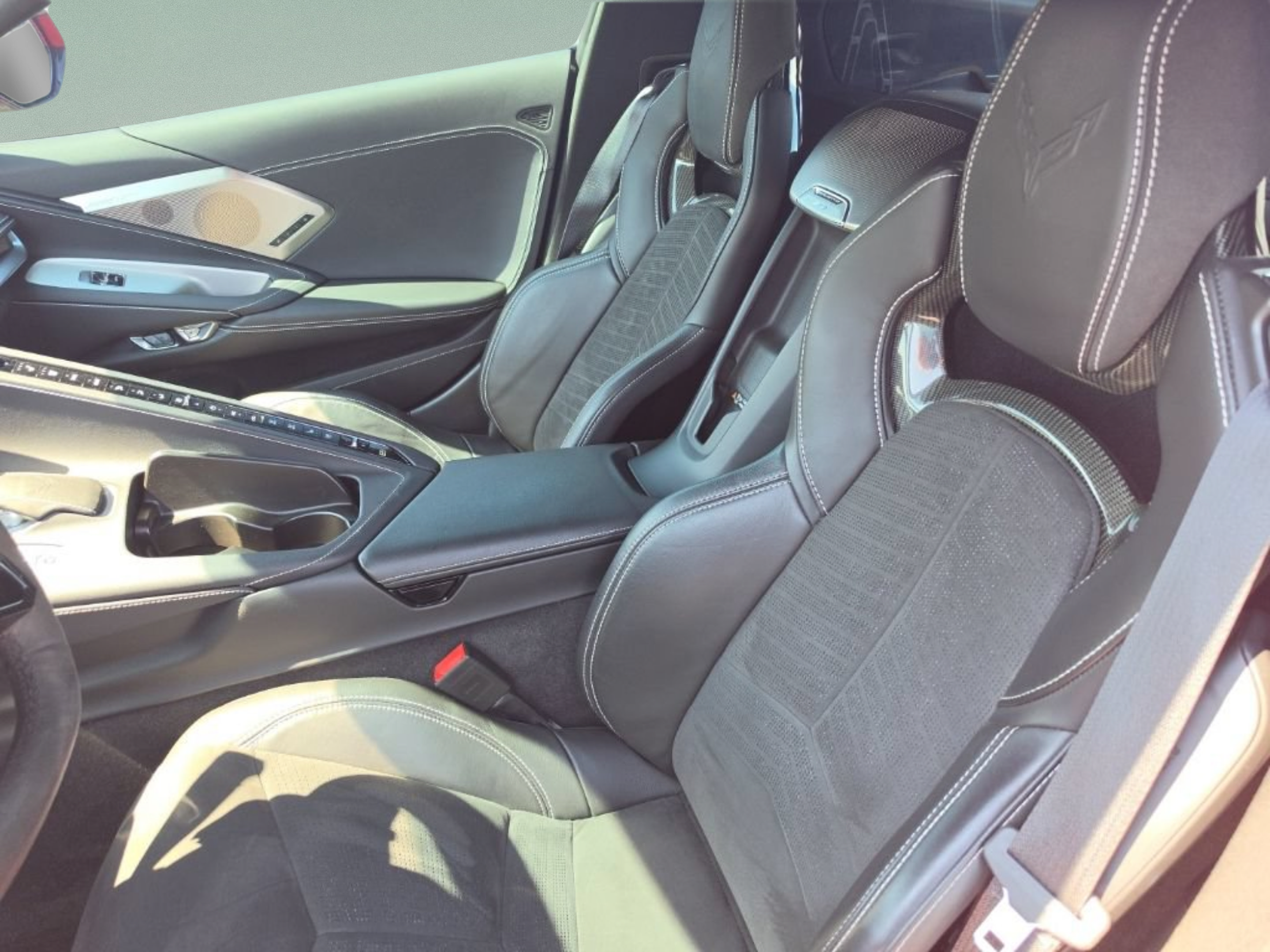 Used 2023 Chevrolet Corvette Stingray Preferred Cpe w/ Z51 Performance Package RWD image 28