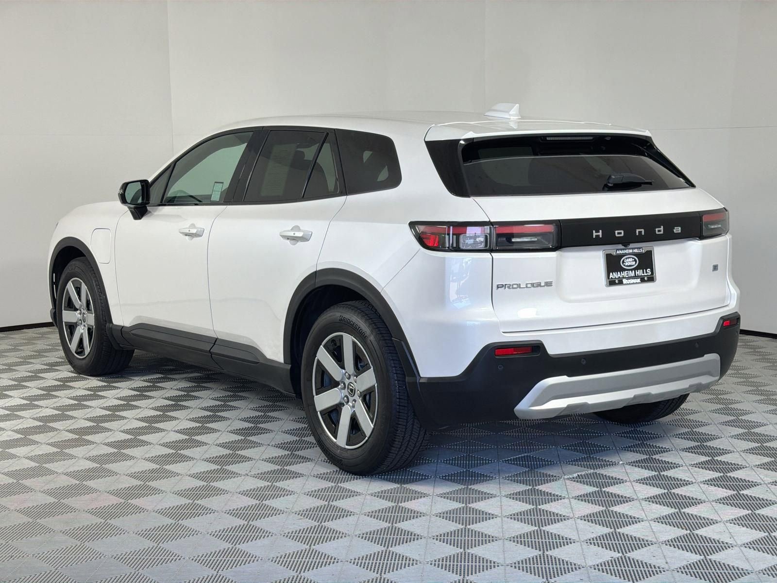 Used 2024 Honda Prologue EX image 3