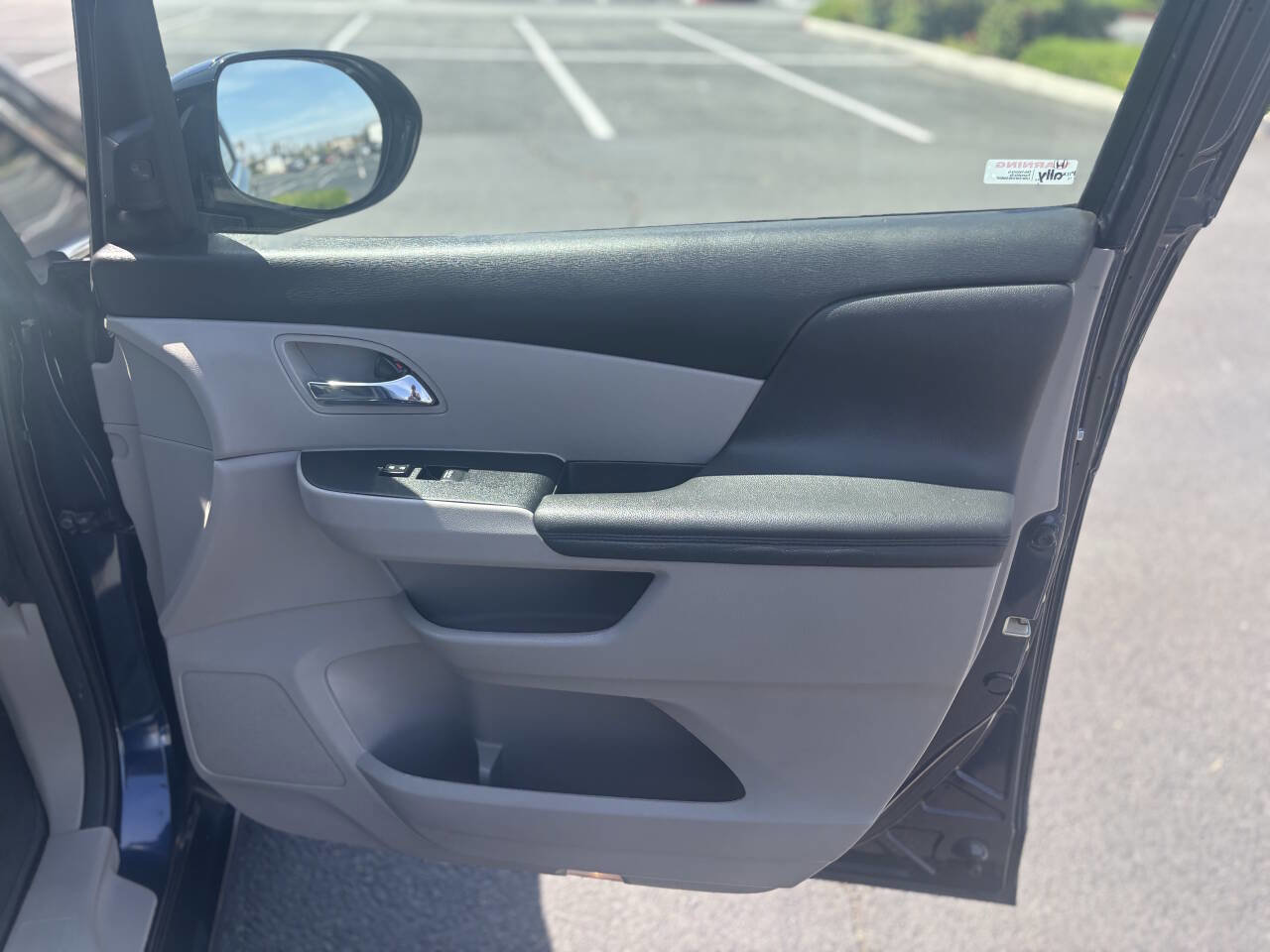 Used 2014 Honda Odyssey Touring Elite image 24