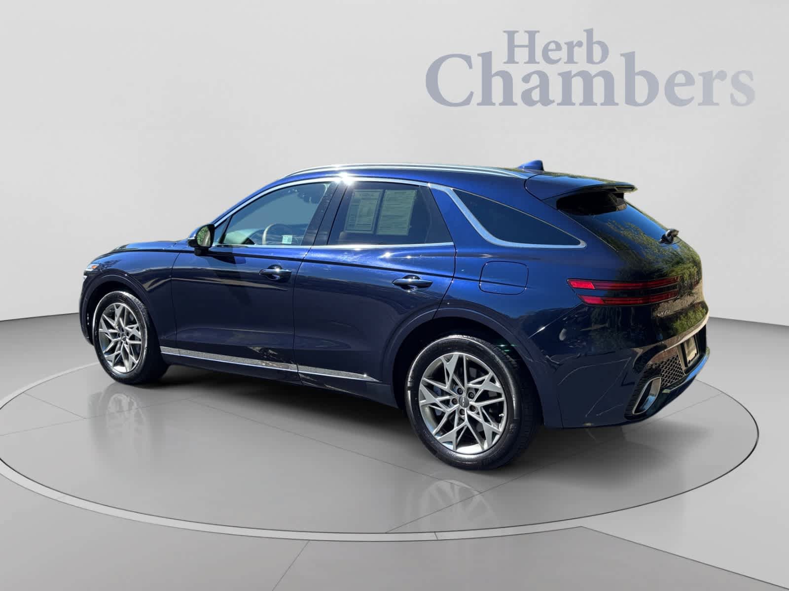 Used 2025 Genesis GV70 2.5T w/ Advanced Package AWD/4WD image 3