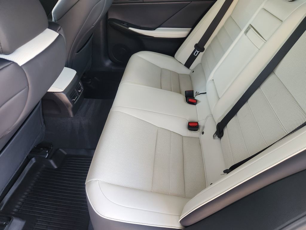 Used 2022 Lexus IS 350 F Sport RWD image 31