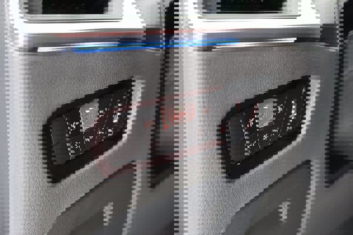 Used 2024 BMW M3 Competition w/ Executive Package image 25