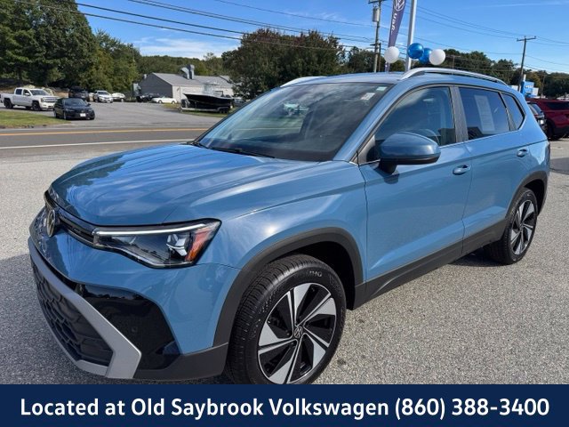 Certified 2026 Volkswagen Taos SE AWD/4WD image 1