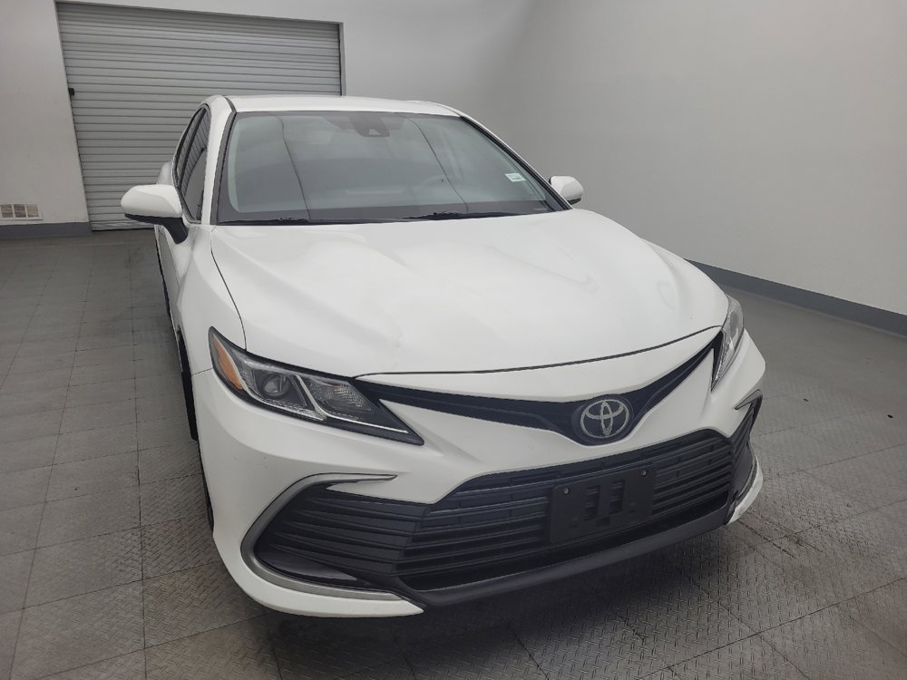 Used 2021 Toyota Camry LE image 14