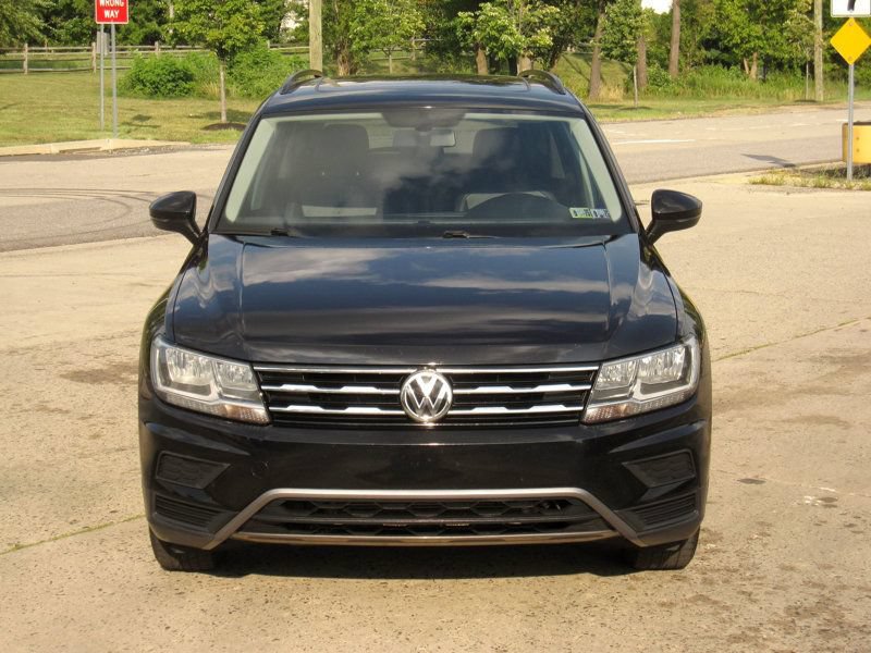 Used 2018 Volkswagen Tiguan SE w/ Panoramic Sunroof Package AWD/4WD image 5