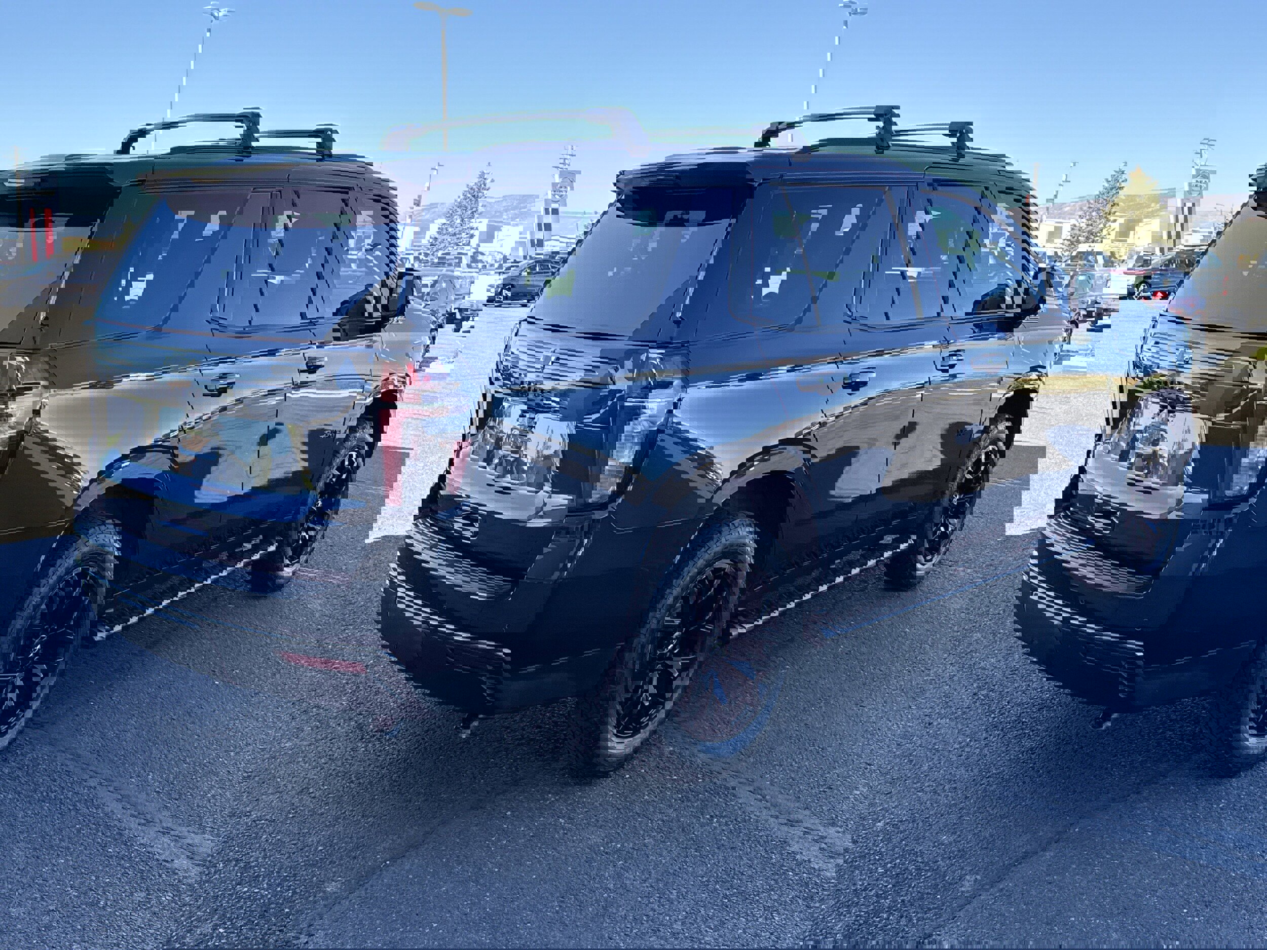 Used 2022 Chevrolet Tahoe Z71 w/ Luxury Package image 4