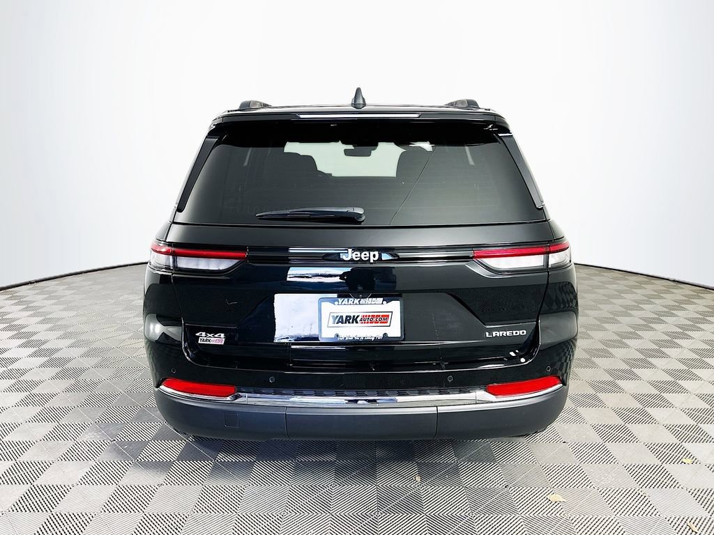 Certified 2025 Jeep Grand Cherokee Laredo w/ Luxury Tech Group I image 10