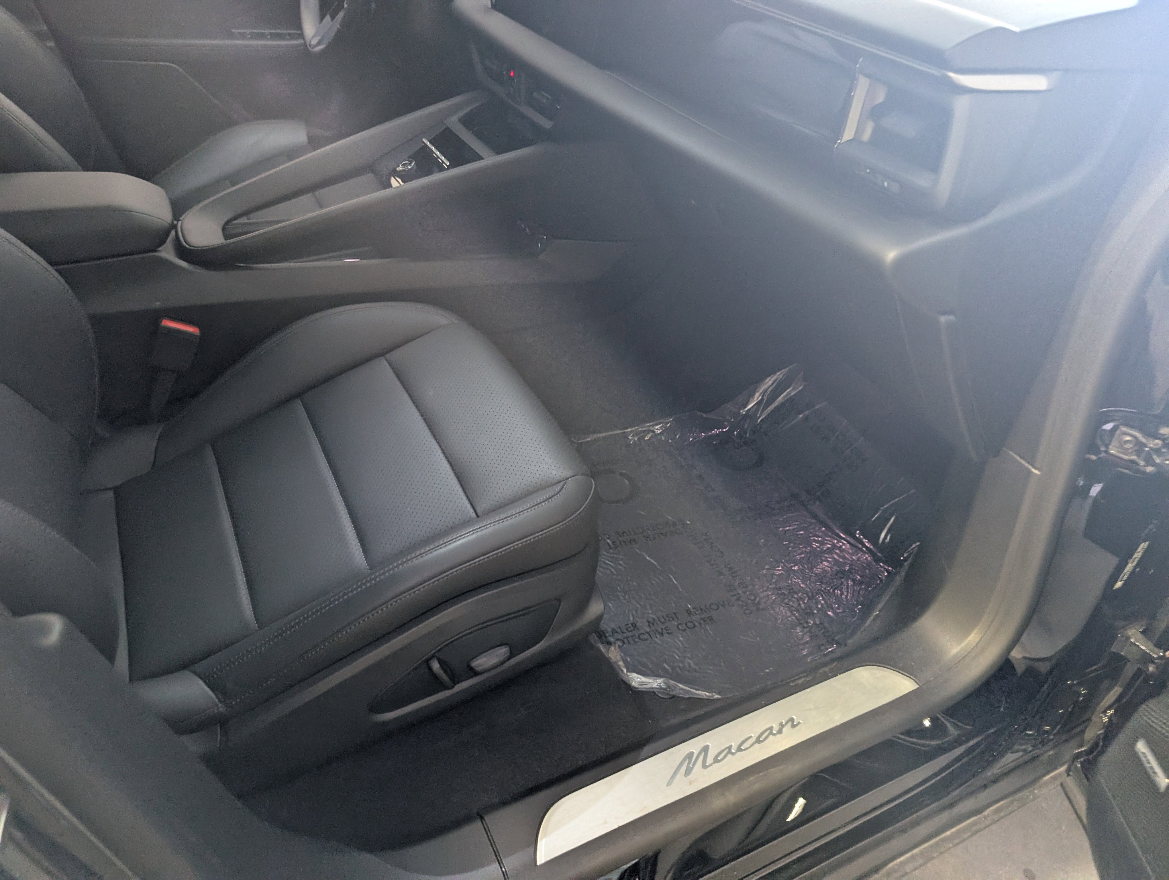 Used 2025 Porsche Macan Electric image 19