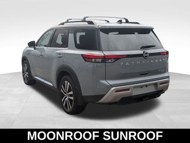 Used 2024 Nissan Pathfinder Platinum image 8