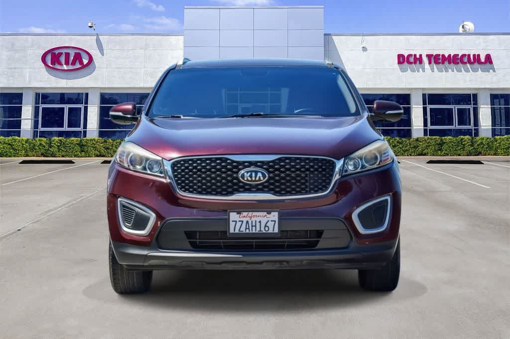 Used 2017 Kia Sorento FWD w/ LX Convenience Package image 2