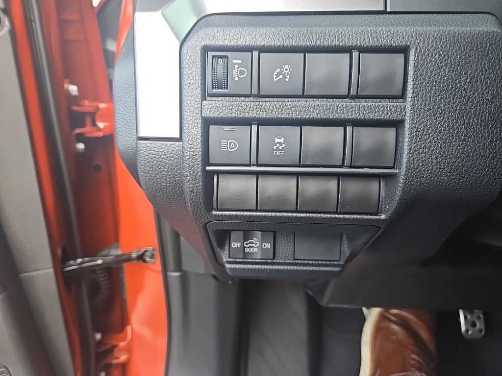 Used 2025 Toyota Tacoma TRD Sport AWD/4WD image 16