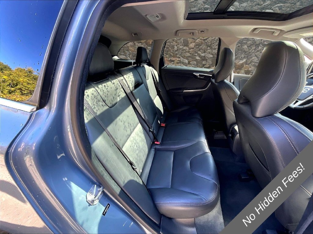 Used 2017 Volvo XC60 T6 Dynamic w/ Preferred Option Package AWD/4WD image 23