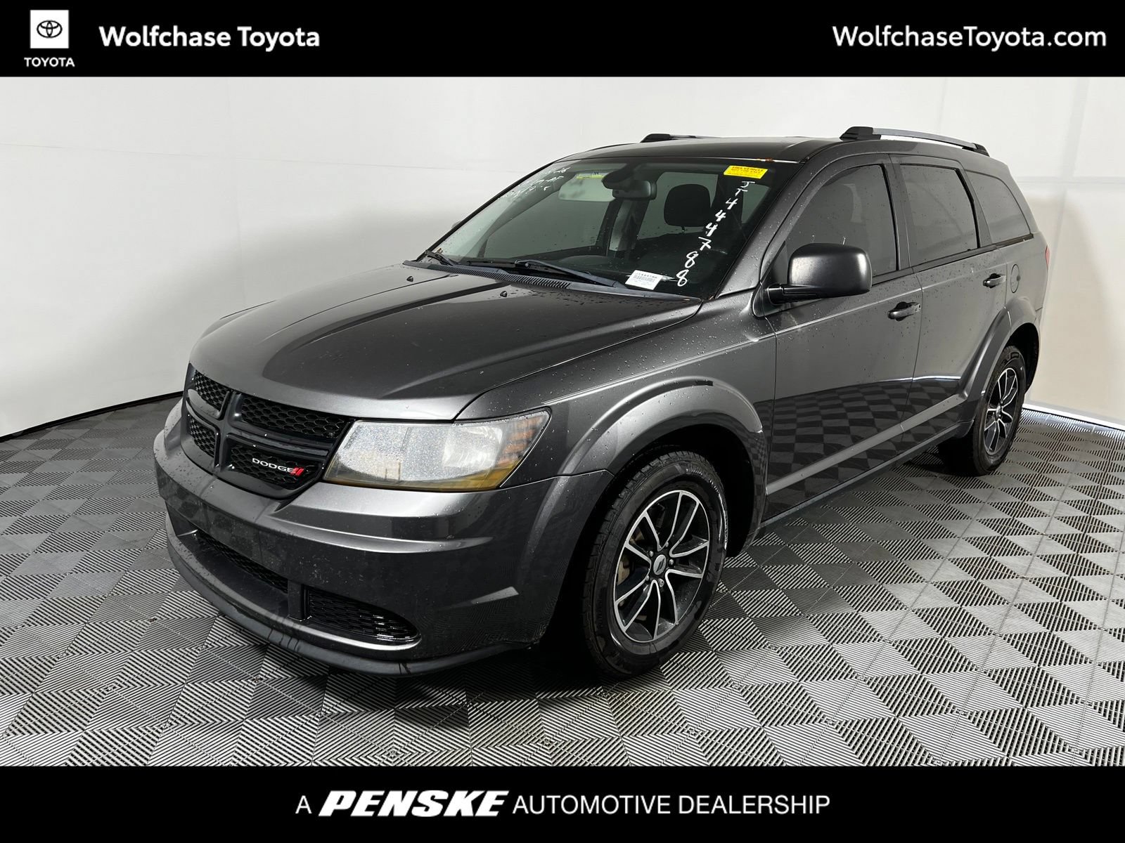 Used 2018 Dodge Journey SE w/ Connectivity Group