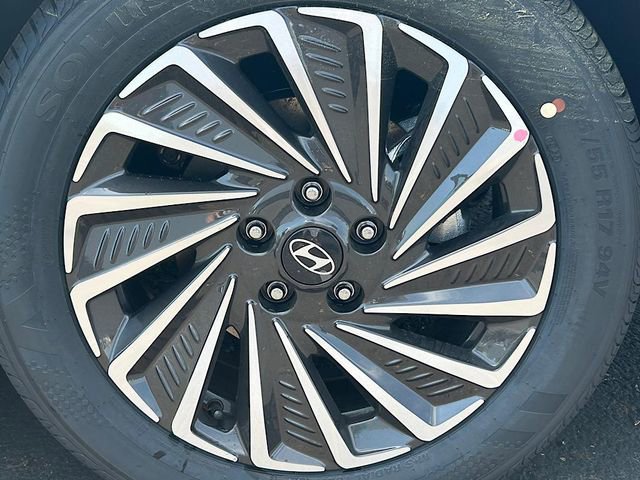New 2025 Hyundai Sonata Limited image 25