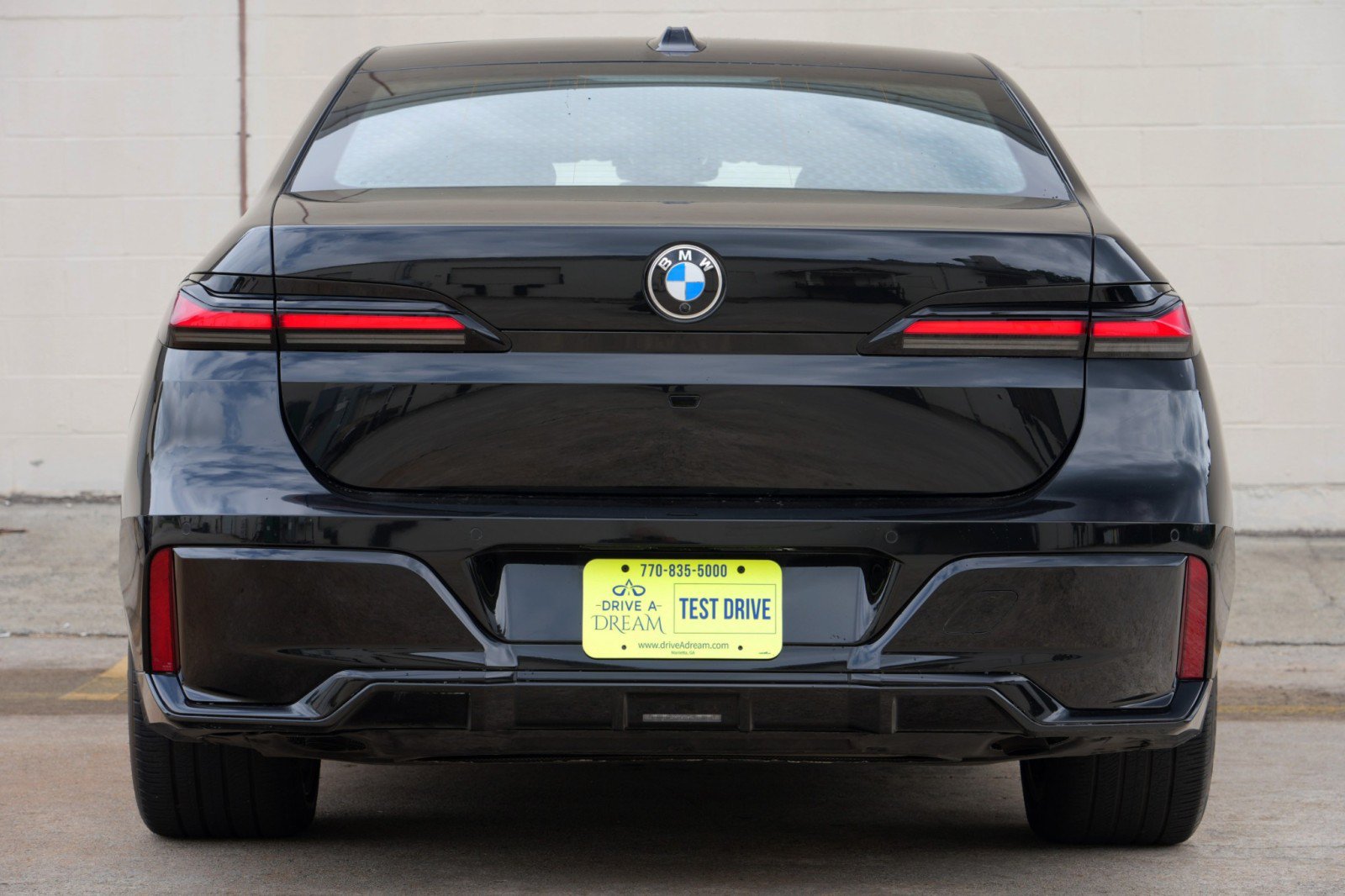 Used 2023 BMW 740i RWD image 11