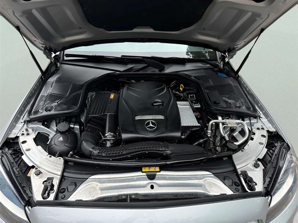 Used 2018 Mercedes-Benz C 300 4MATIC Sedan image 27