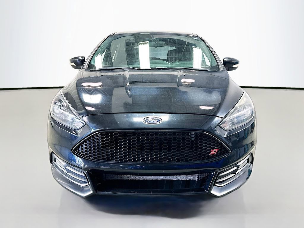 Used 2016 Ford Focus ST image 4