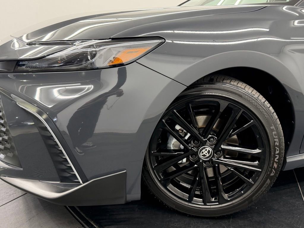 Used 2026 Toyota Camry SE FWD image 5