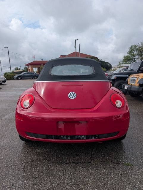 Used 2008 Volkswagen Beetle SE FWD image 5