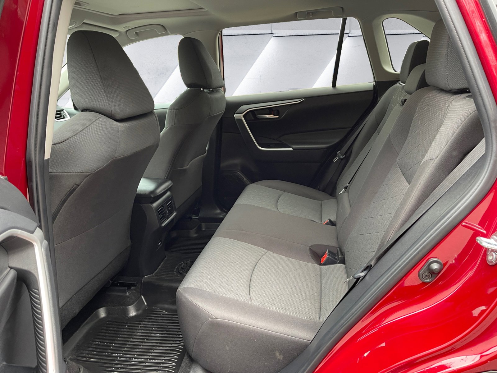 Used 2023 Toyota RAV4 XLE w/ Convenience Package image 14