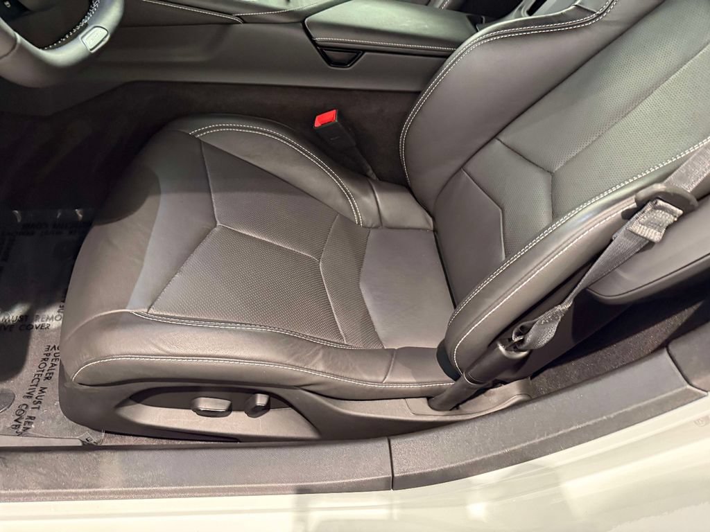 Used 2026 Chevrolet Corvette Z06 RWD image 3