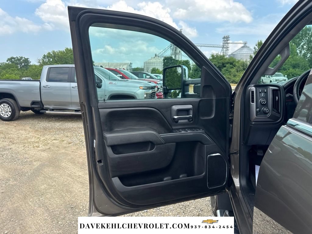 Used 2015 GMC Sierra 3500 SLE w/ All-Terrain HD Package AWD/4WD image 9