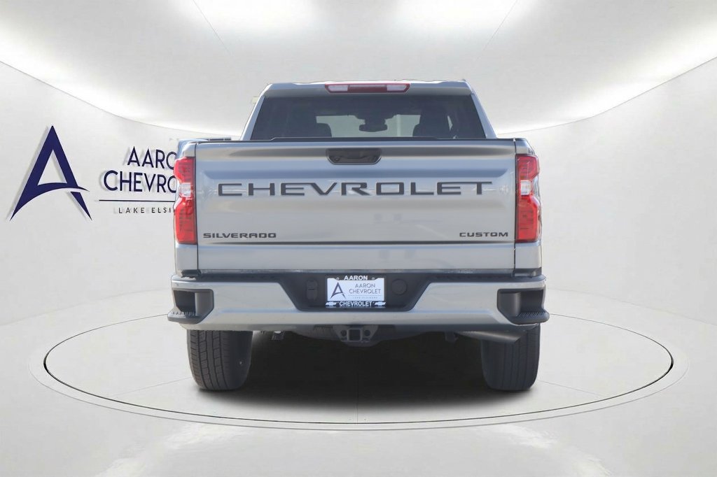 New 2026 Chevrolet Silverado 1500 Custom w/ LPO, Dark Essentials Package RWD image 5