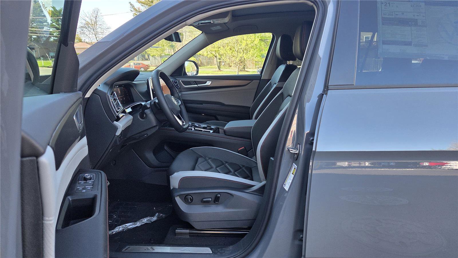 New 2026 Volkswagen Atlas Peak Edition image 11