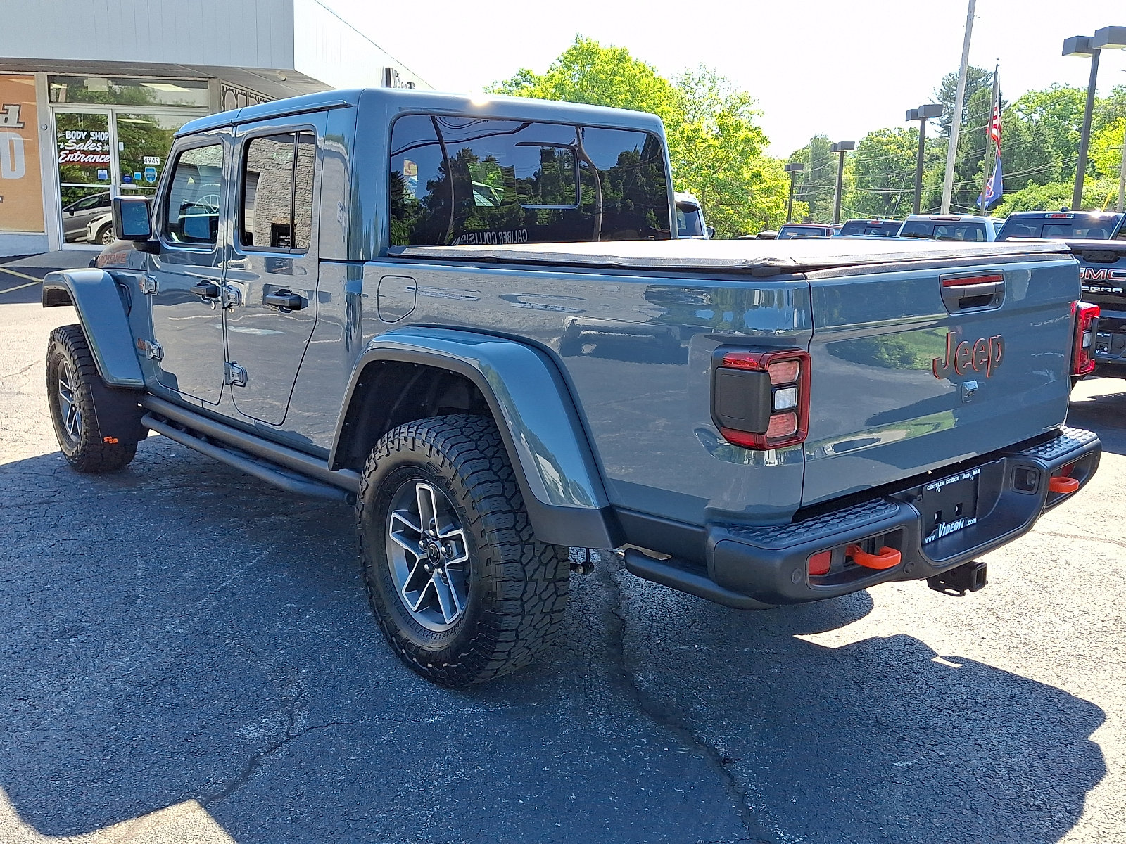 Used 2024 Jeep Gladiator Mojave AWD/4WD image 4