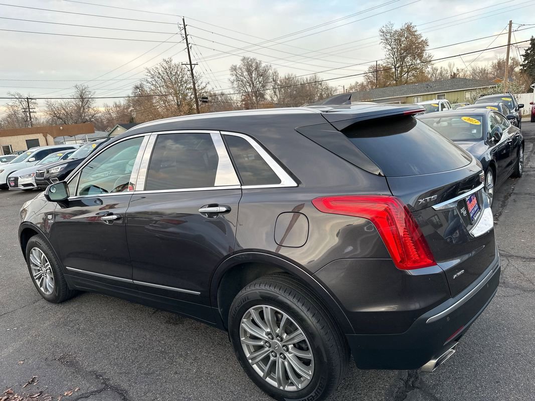 Used 2018 Cadillac XT5 Luxury w/ Driver Awareness Package image 18