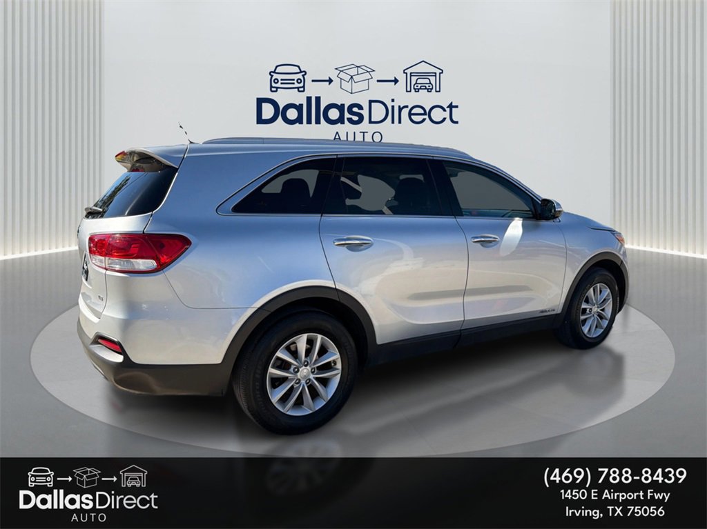 Used 2017 Kia Sorento LX image 6