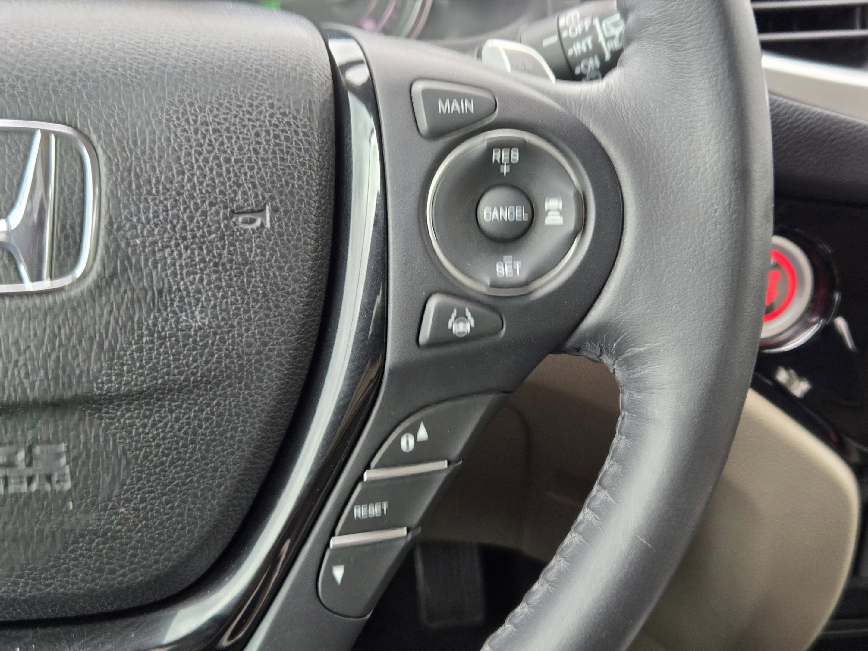 Used 2017 Honda Pilot Touring image 26