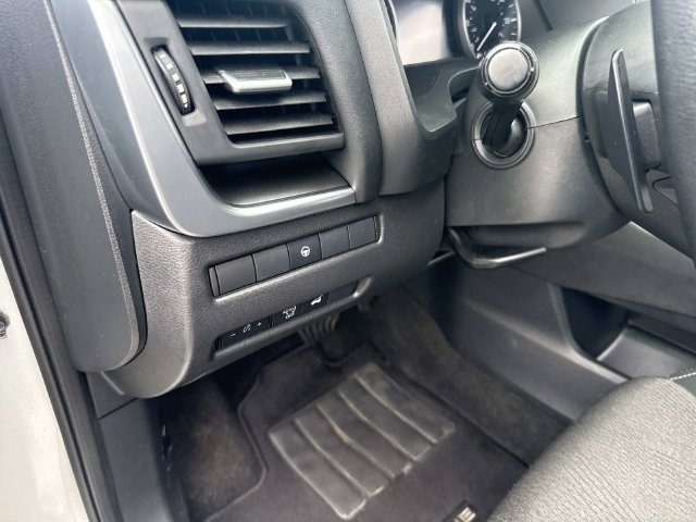 Used 2024 Nissan Rogue SV AWD/4WD image 22