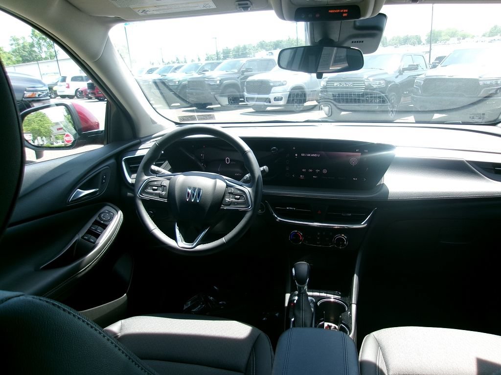 Used 2025 Buick Encore GX Preferred w/ Comfort Package FWD image 11