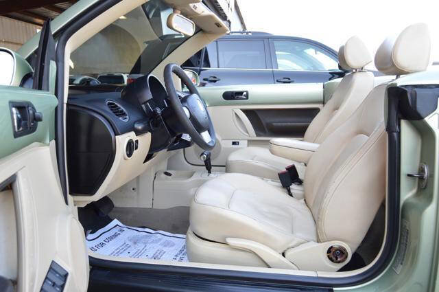 Used 2008 Volkswagen Beetle S image 33