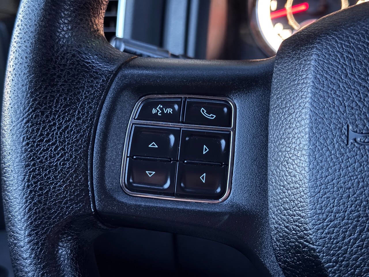 Used 2017 RAM 1500 Classic SLT image 28