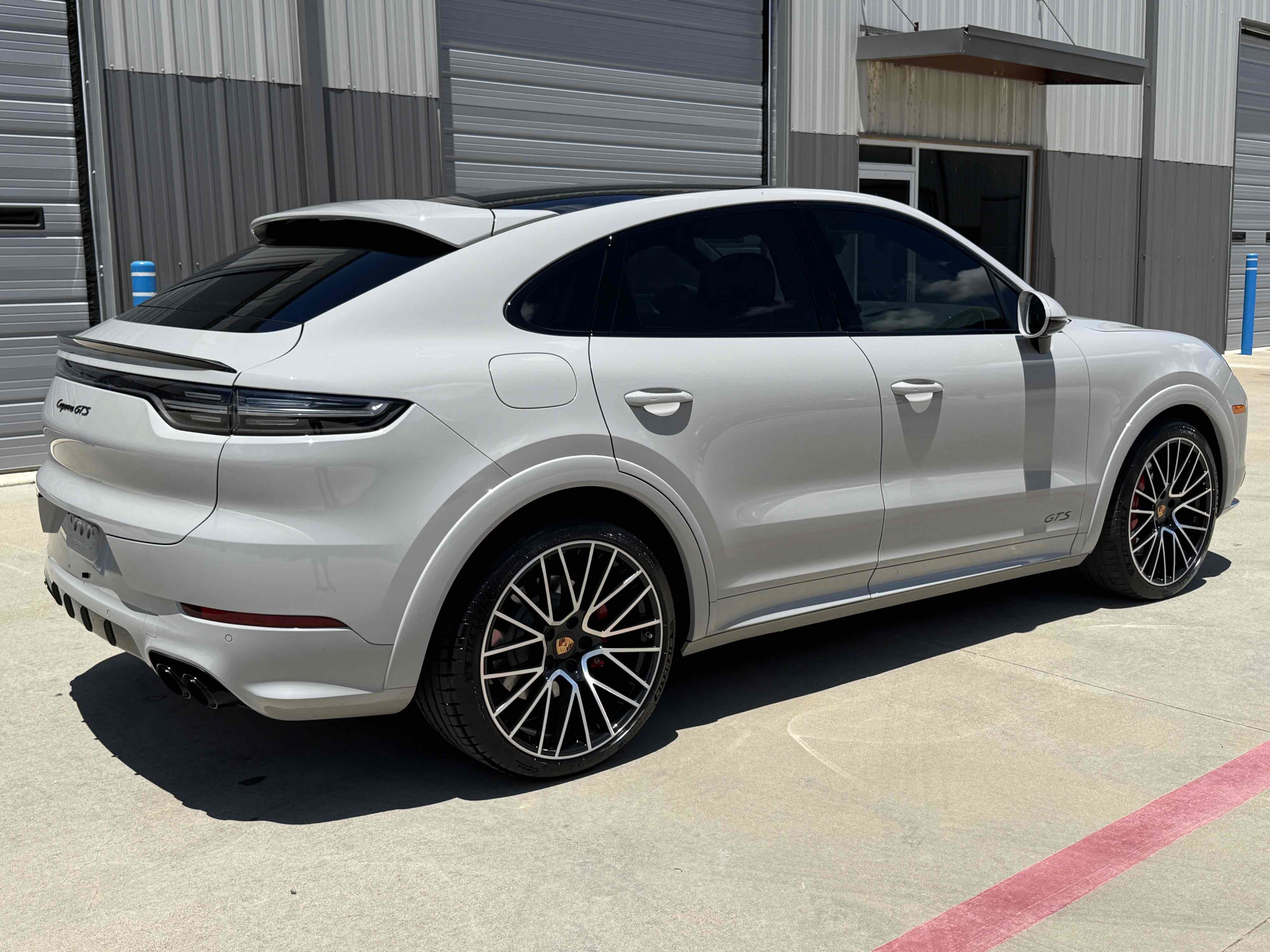 Used 2022 Porsche Cayenne GTS AWD/4WD image 85