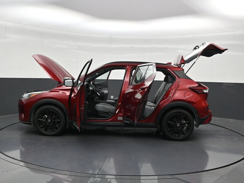 Used 2023 Nissan Kicks SR w/ SR Premium Package FWD image 33