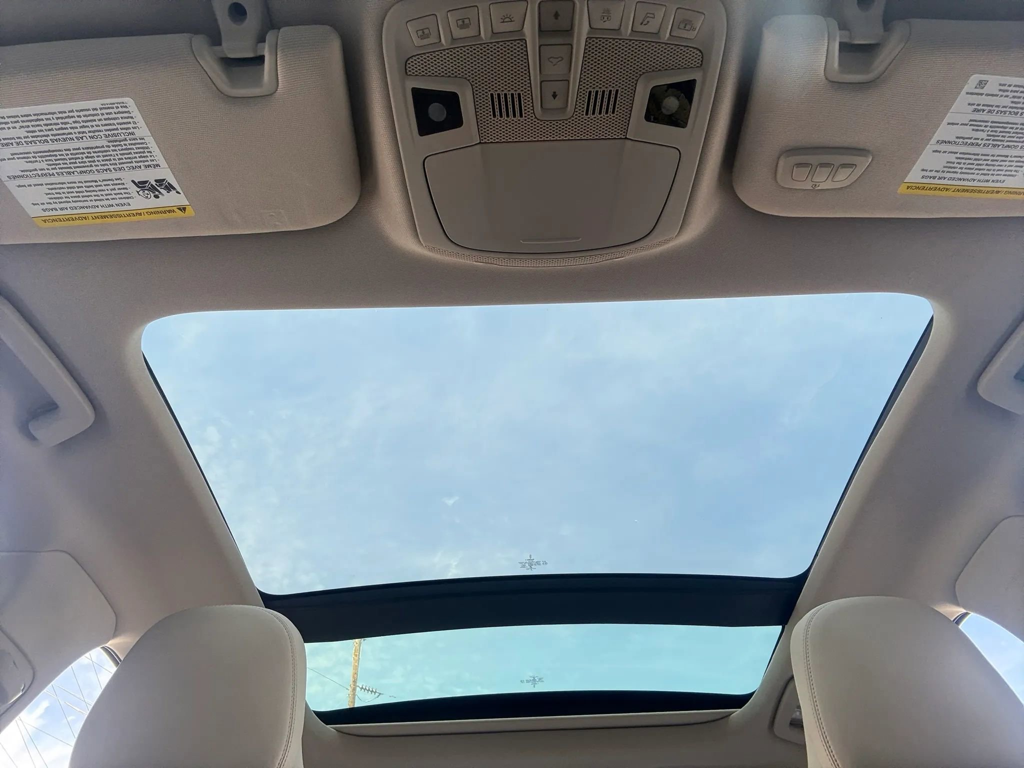 Used 2018 Lincoln Continental Reserve image 14